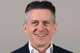 Patrick Oeschger beim Frühstücksevent mit AGILITA und OPO Oeschger